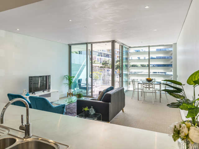 08-Astra-Apartments-Auckland-2-bed-lq-hs-hero Outlook from 2 bed corporate residence kitchen